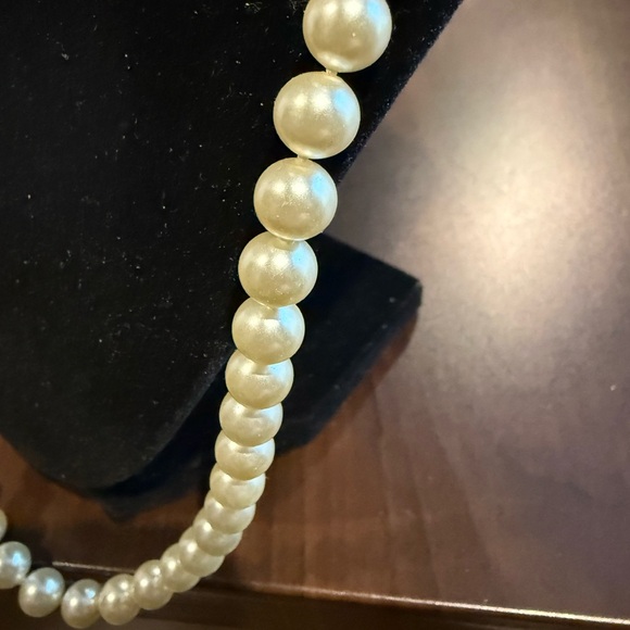 Vintage Ivory Faux Pearl Necklace 24” Strand Filigree Clasp - Picture 5 of 6